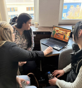 Digitális segítő képzés